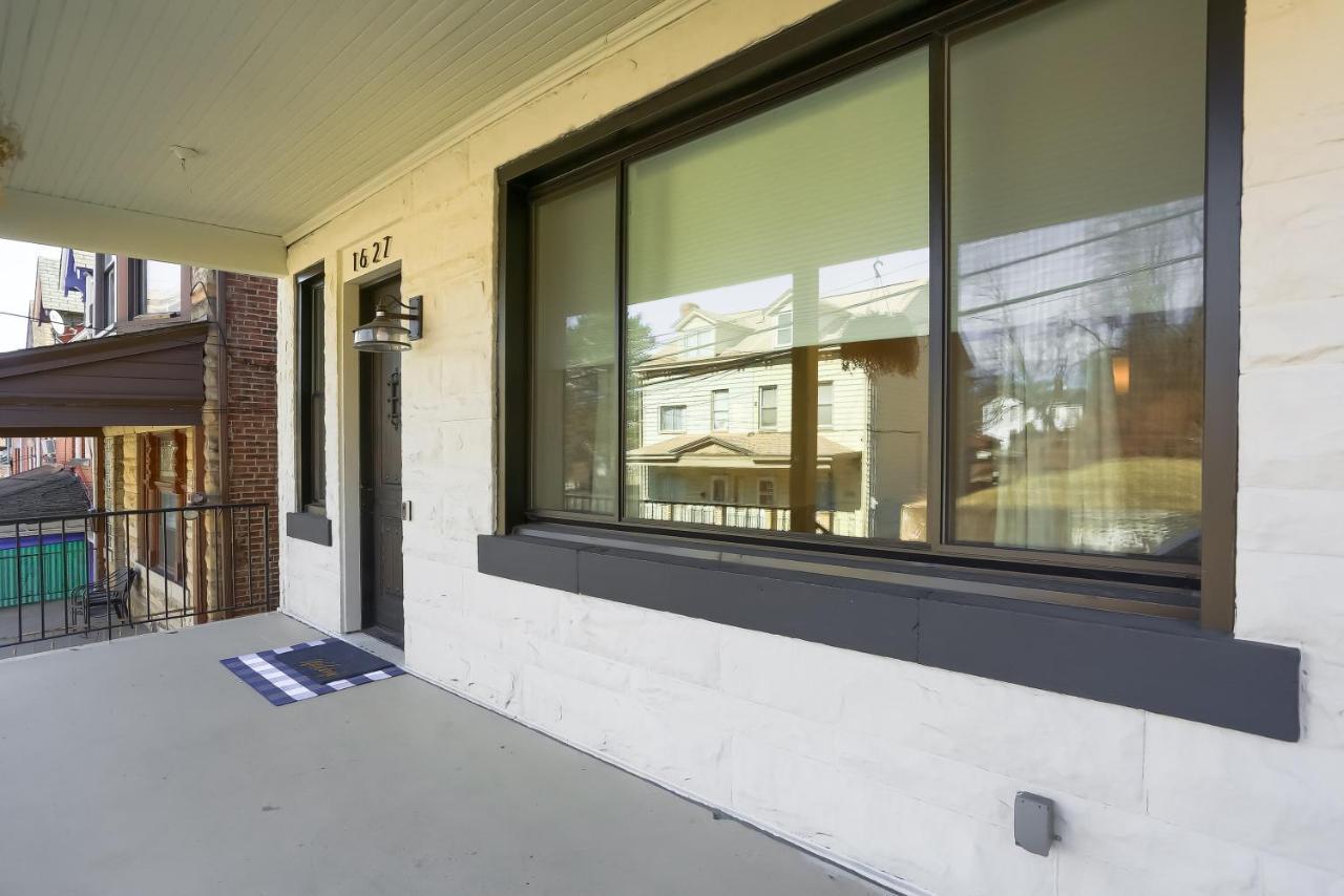 Newly Renovated Victorian Gem Perfect Space For Family Vacations! Pittsburgh Exterior photo